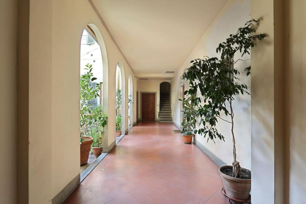 Palazzo Borghese 2 Bedroom Florenţa Exterior foto